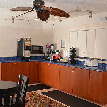 Red Roof Motel 2*